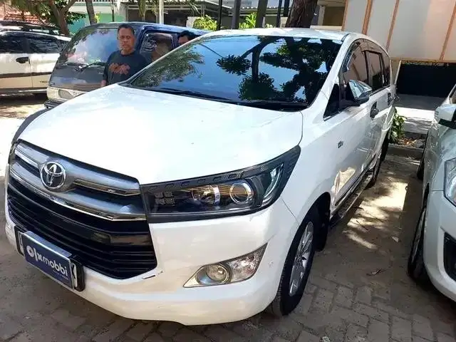 TERMURAH Toyota Kijang Innova 2.0 V Bensin-AT 2019 UKX B