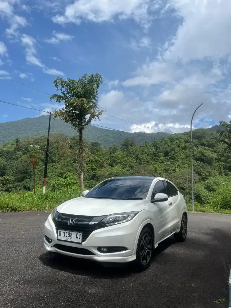 DIJUAL HRV PRESTIGE 1.8 MATIC 2015