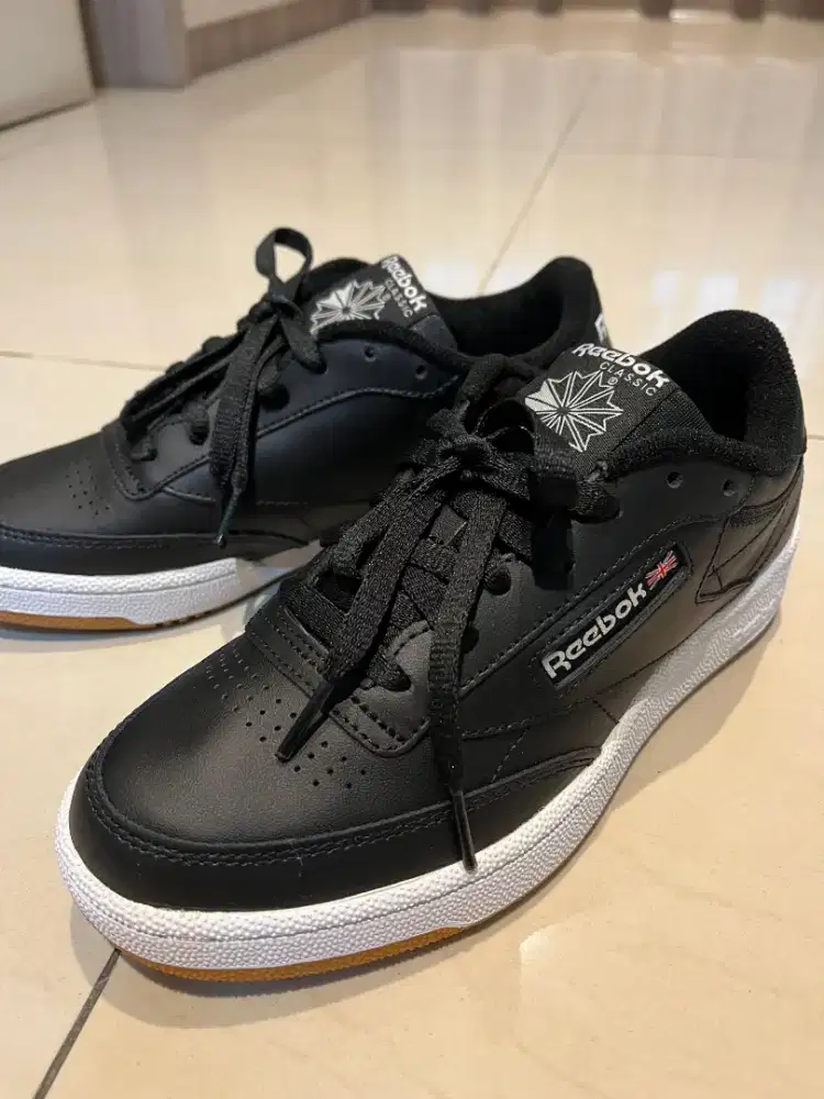 Sepatu Sneakers Reebok Club C 85 NEW