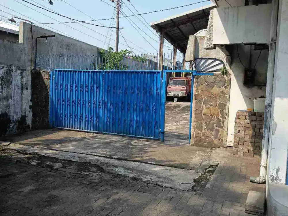 WORKSHOP PINGGIR JALAN RAYA SEMARANG TIMUR STRATEGIS