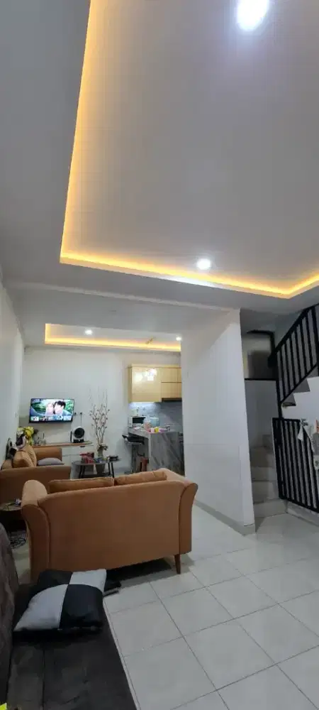Batavia Cluster Rumah 3 Lantai siap huni full renov