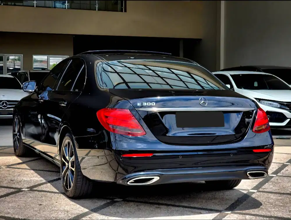 KM 20 RB!! MERCEDES BENZ E 300 AVG PANORAMIC PK 2017 BLACK / E300