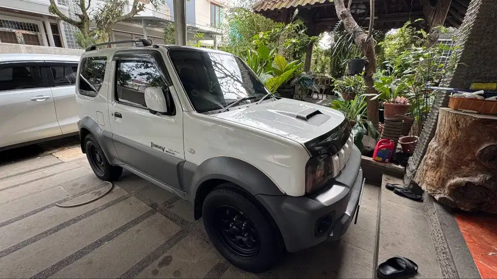 Suzuki Jimny 2017 Putih - Langka