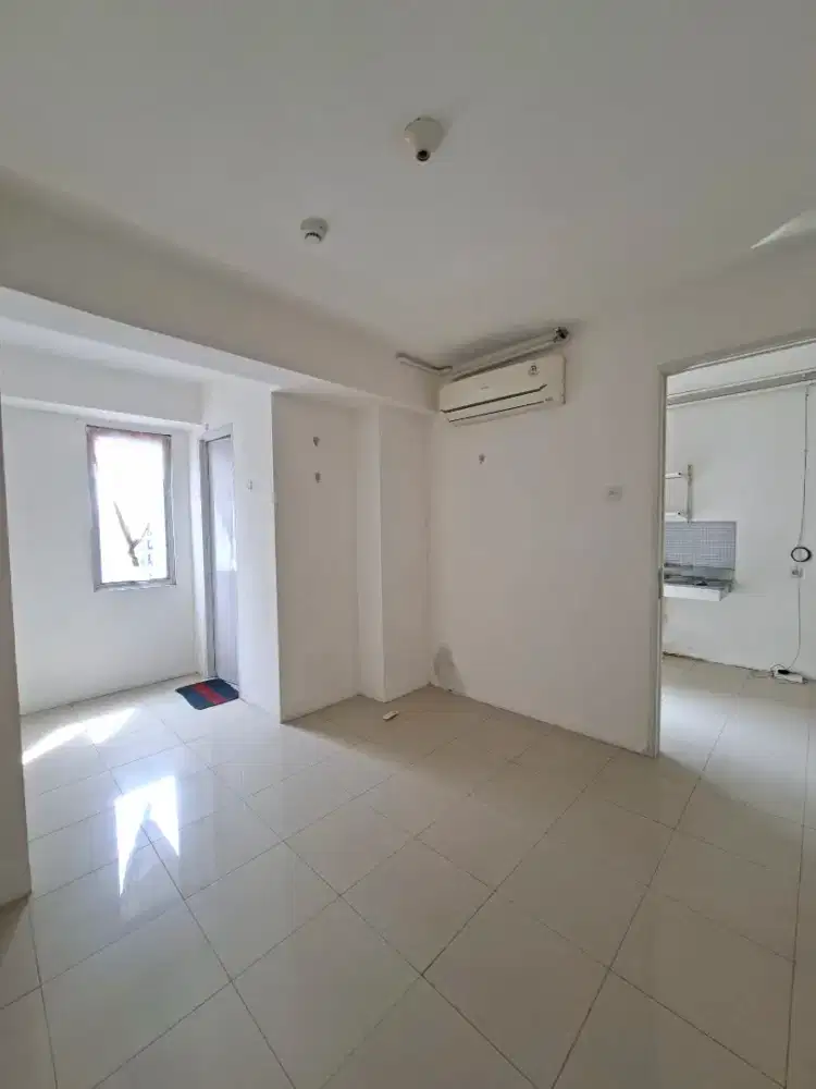 Sewa 1BR Unfurnsihe Apartemen Bassura City Tower Geranium Free Ipl