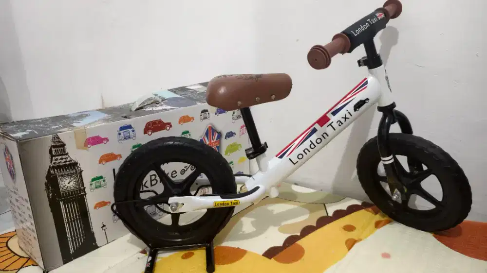 preloved balance bike london taxi