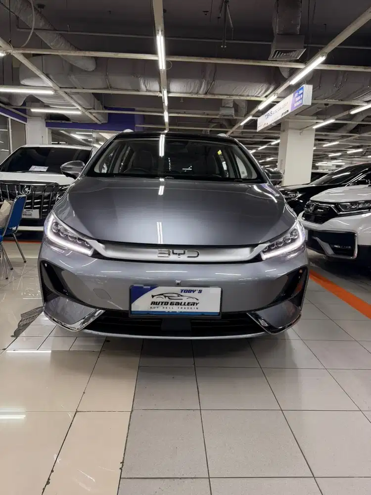 BYD M6 Captain Seat Superior 2024 km 18rb