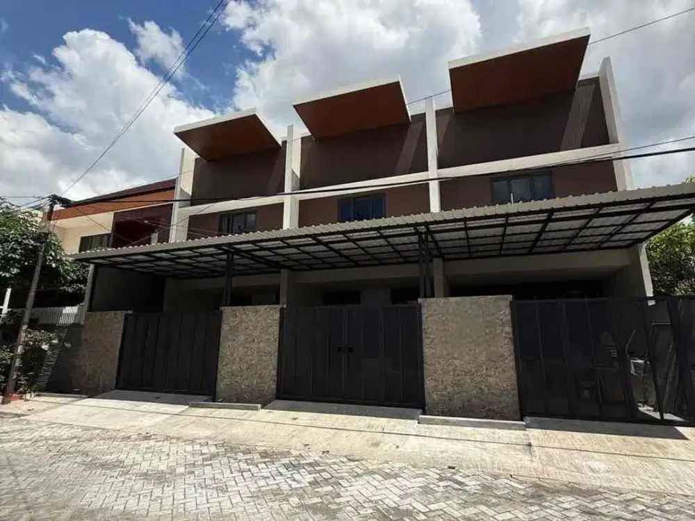 Baru Gress‼️Rumah Tenggilis dekat Ubaya