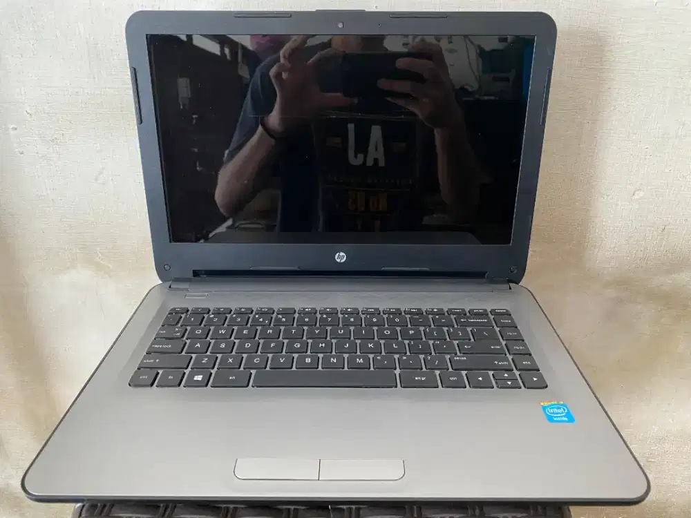 JUAL LAPTOP HP14-AC001TU INTEL N3050 RAM2GB HDD500GB BERGARANSI