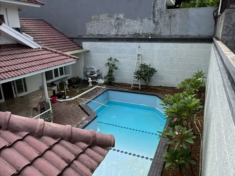 FORRENT RUMAH DI JL PERTANIAN RAYA LEBAK BULUS JAKARTA SELATAN