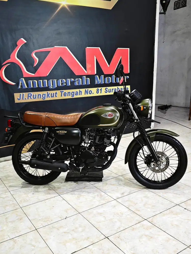 Kawasaki W175 SE green army Reg 2020 odo 9rb clasic habis