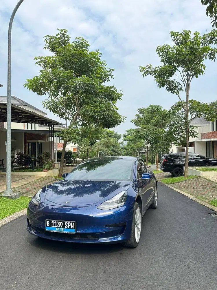 Tesla model 3  Tahun 2023