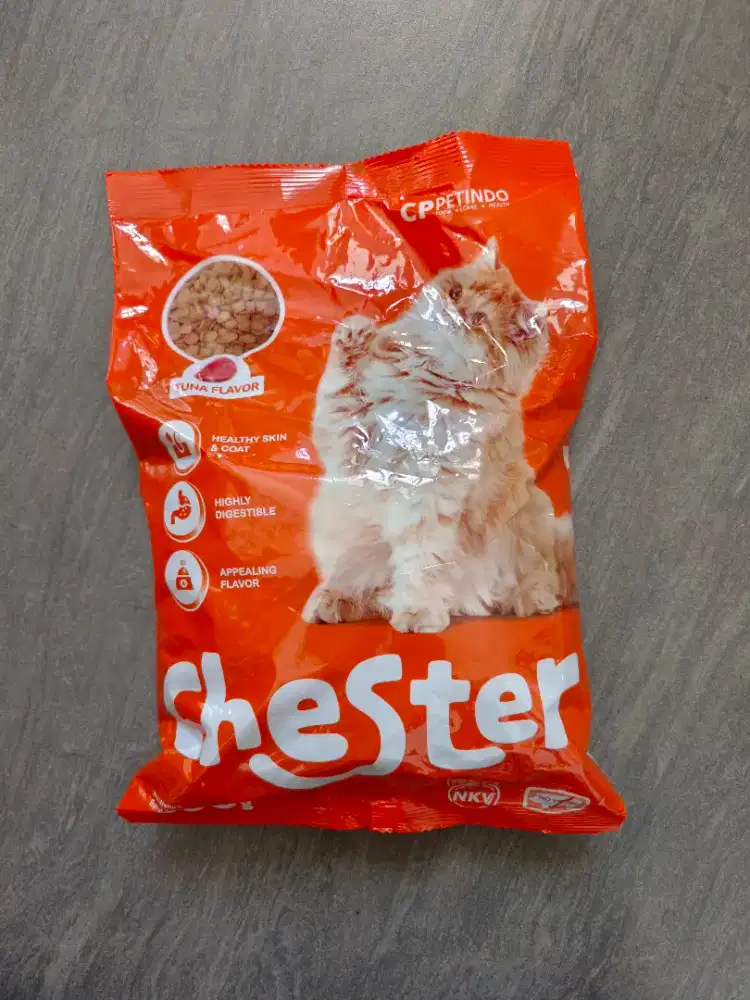 Makanan kucing merek Chester berat rasa tuna
