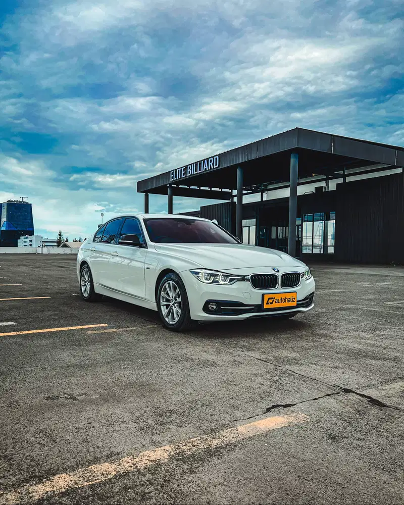 BMW 320I SPORT LCI F30 2018