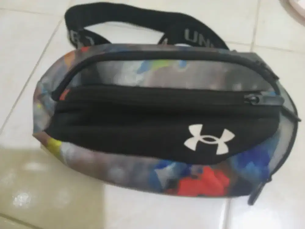 Jual cepat tas pinggang/waist bag Under Armor Original