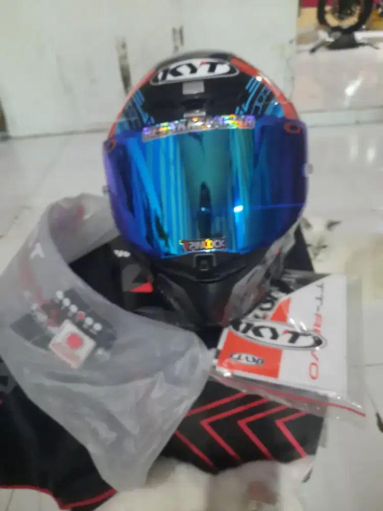 Helm Kyt Tt Revo