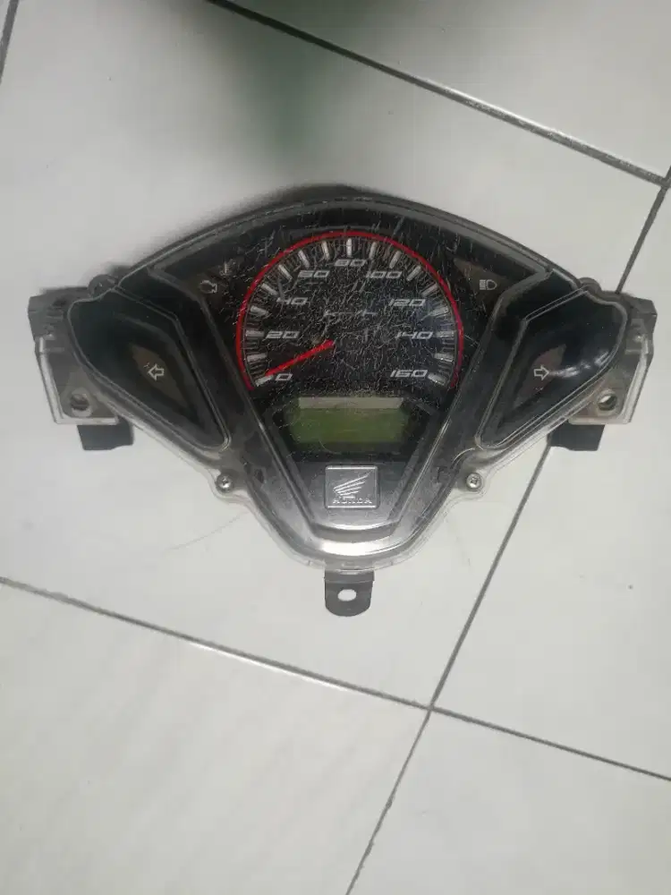 Spedometer Vario Tecno 125 bohlam bahan apa adanya