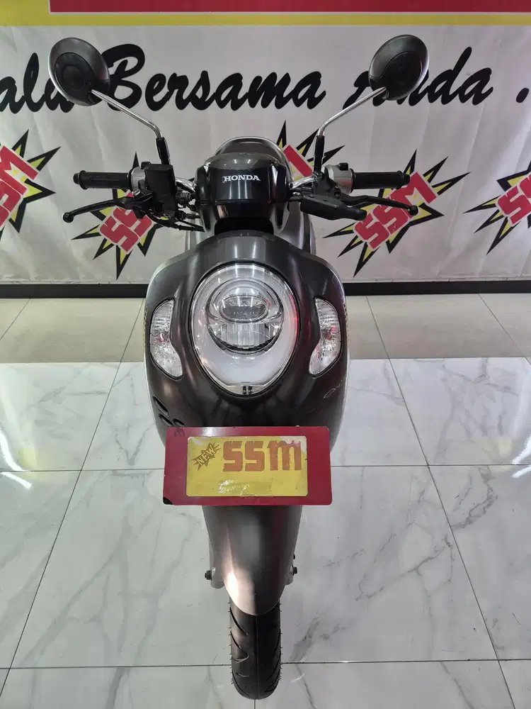Scoopy keyless iss stylish