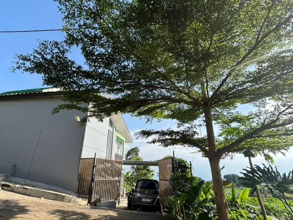 DIJUAL RUMAH SEMI FURNISH DENGAN VIEW PENGUNUNGAN DI CIWARUGA BANDUNG