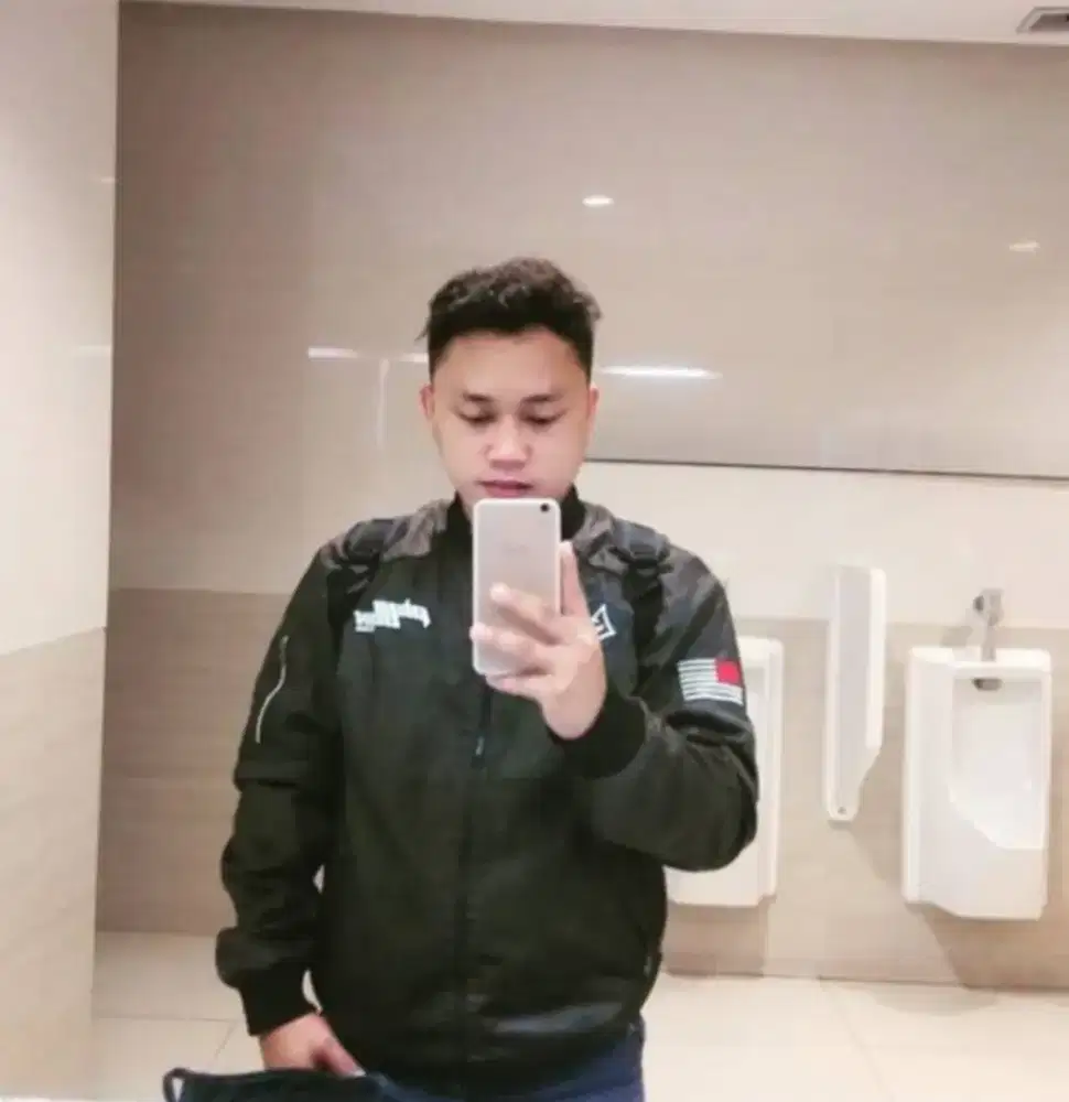 Cari pekerjaan supir box/pribadi saya bisa semua
