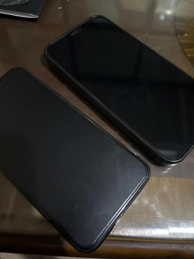 Iphone 12 128 dan iphone 11pro 256