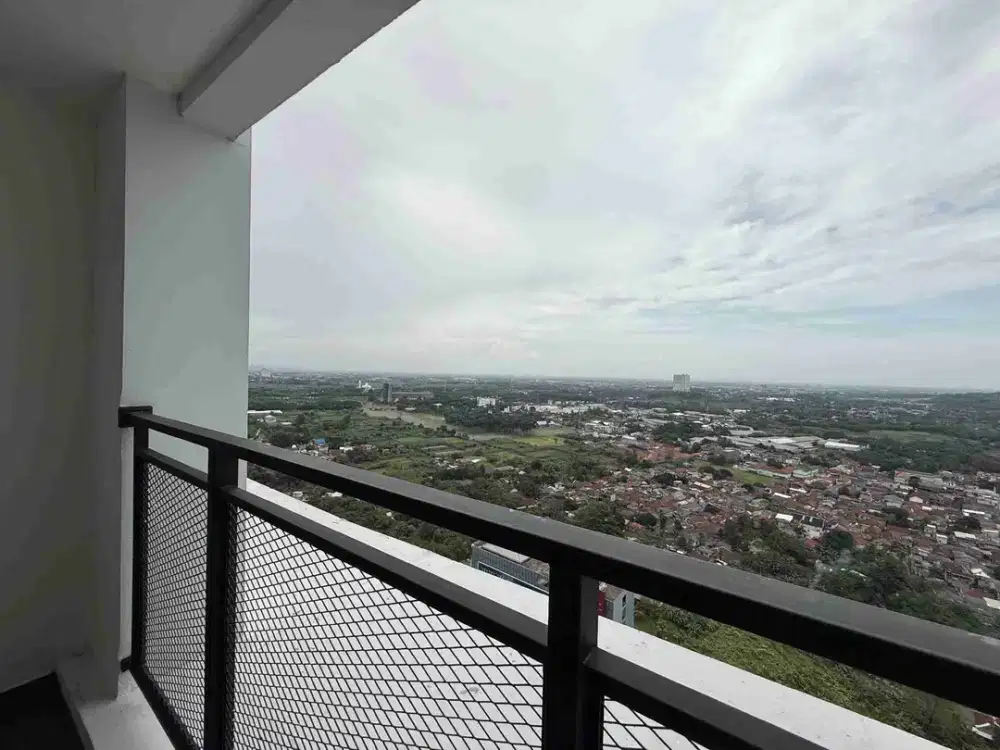 Apartemen cantik view pegunungan dan perkotaan di safron noble apartment Sentul City Bogor
