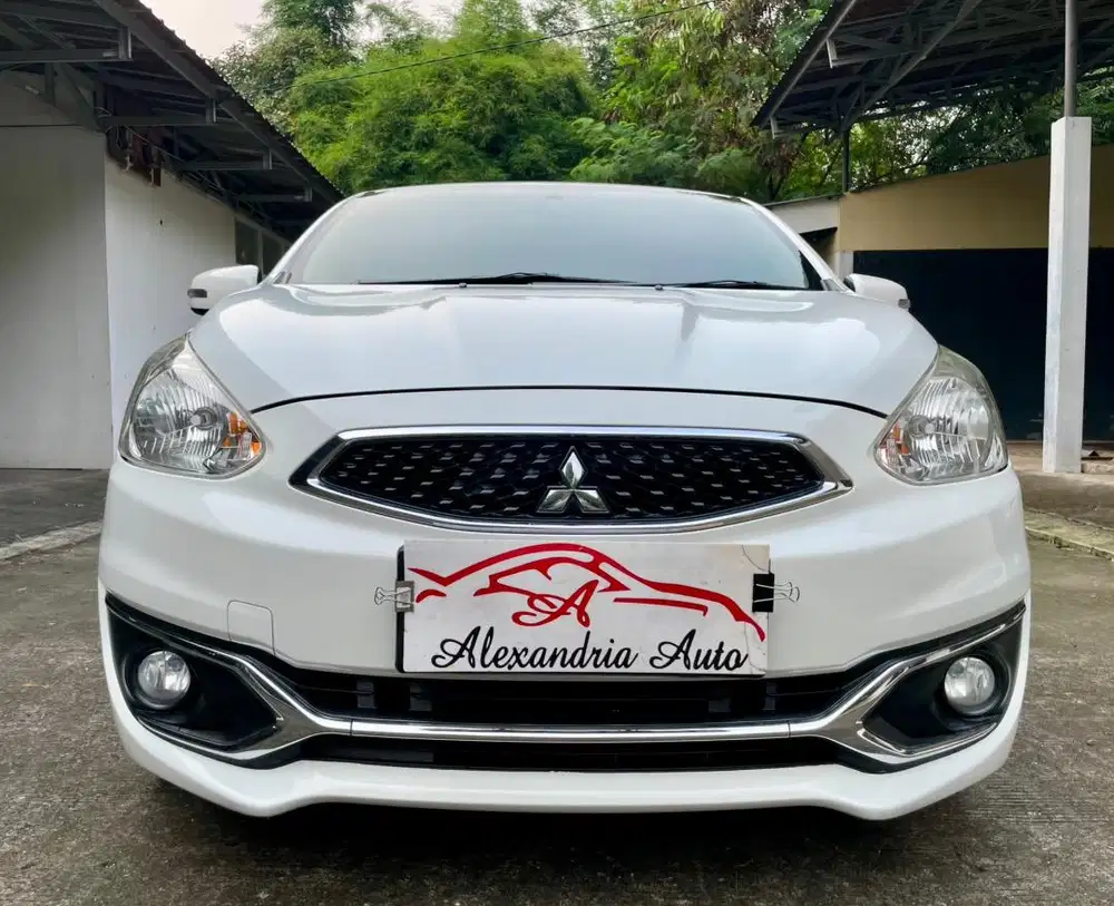 Mitsubishi mirage 2016 Exceed 1.2 Aat Putih KM 60k record tgn 1 TOP