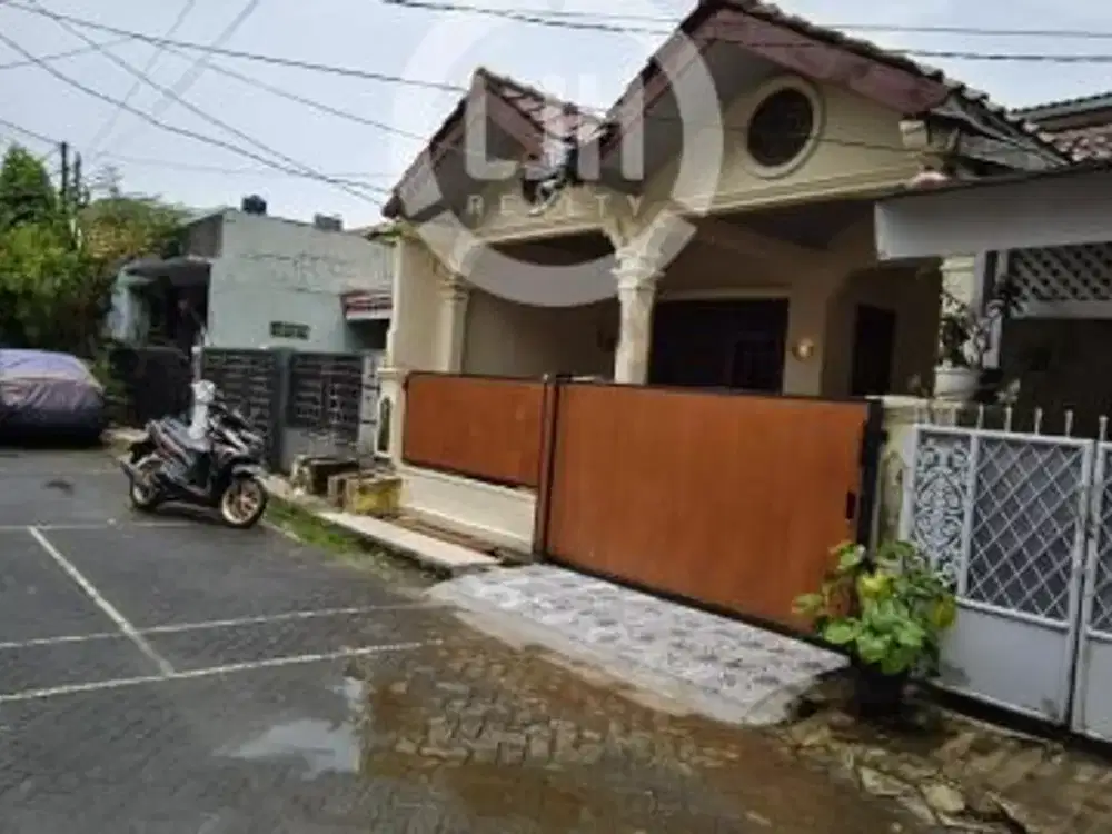 Rumah Jalan Lebar di Perum Graha Harapan, Bekasi, Jawa Barat