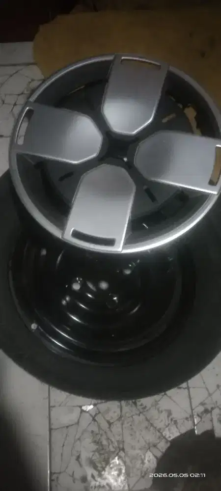 Di jual pelk Wuling ring 12 plus cover dopnya pelk standart aslinya