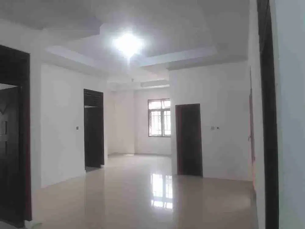 Rumah disewakan bagus, luas, bebas banjir, sangat strategis, siap huni di Taman Galaxy ,Bekasi Selatan