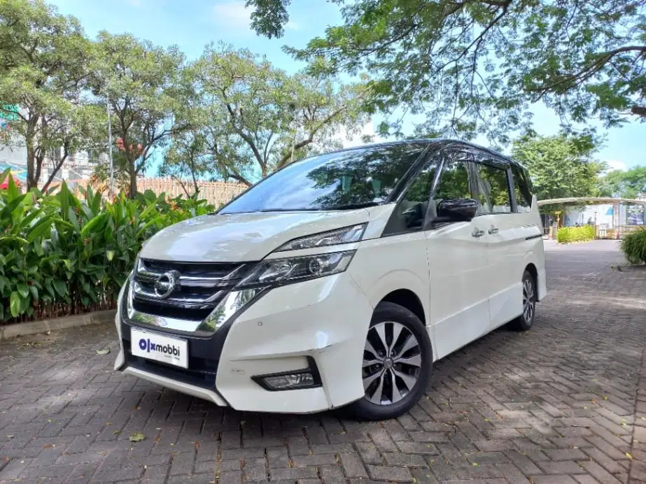 MURAH Nissan Serena 2.0 Highway Star Autech Panarom -AT 2018 WZNS