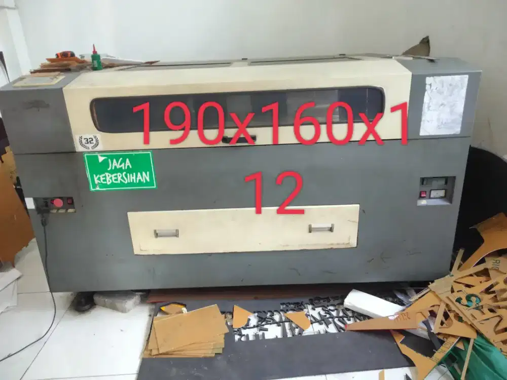 Mesin laser cutting akrilik