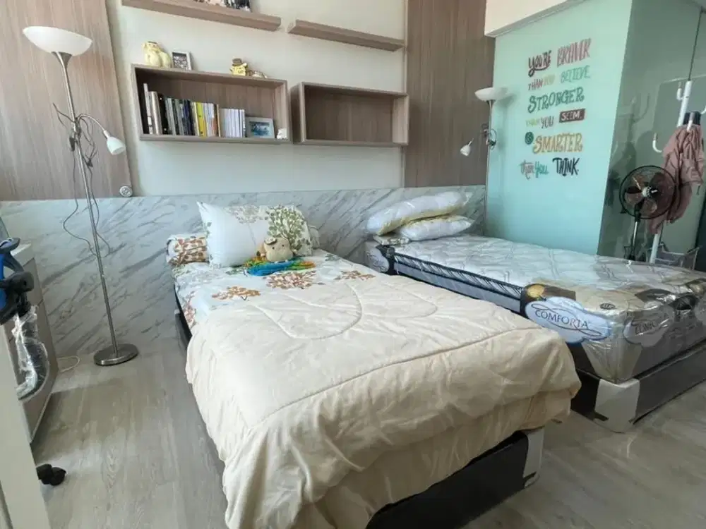 Apartemen Square UKP, FULL FURNISHED SIAP HUNI BARU RENOVASI, SEMUA DEKORASI BARU DAN AC BARU RANJANG ADA 2