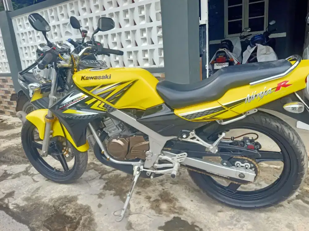 Kawasaki ninja R