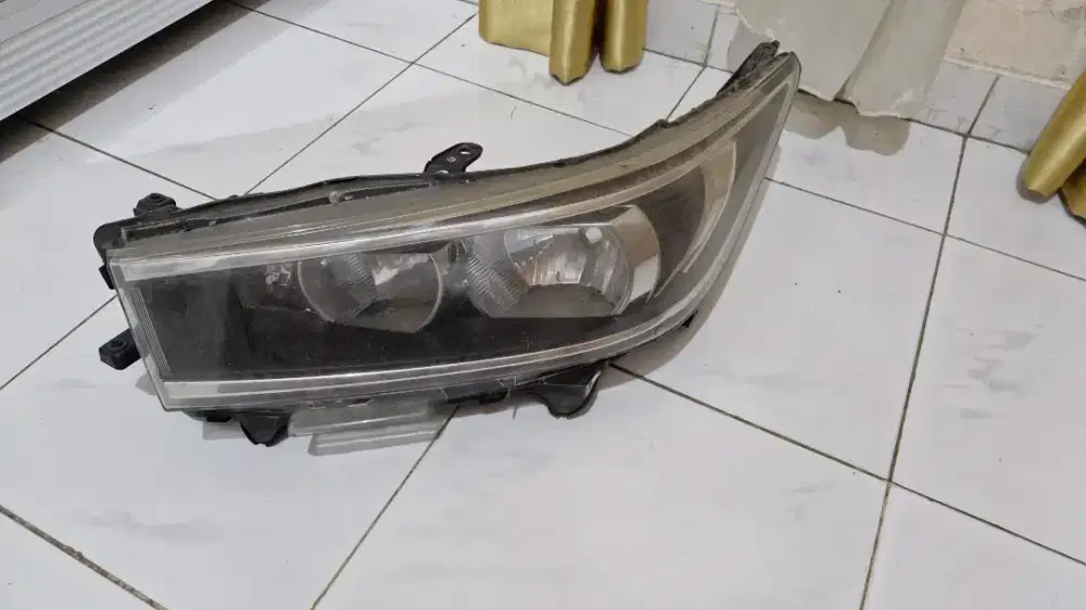 Lampu reborn sbelah kanan second