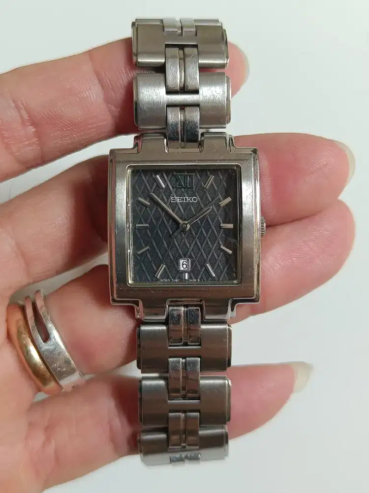 Seiko wanita tank rectangular 7N82 original bekas bagus normal semua