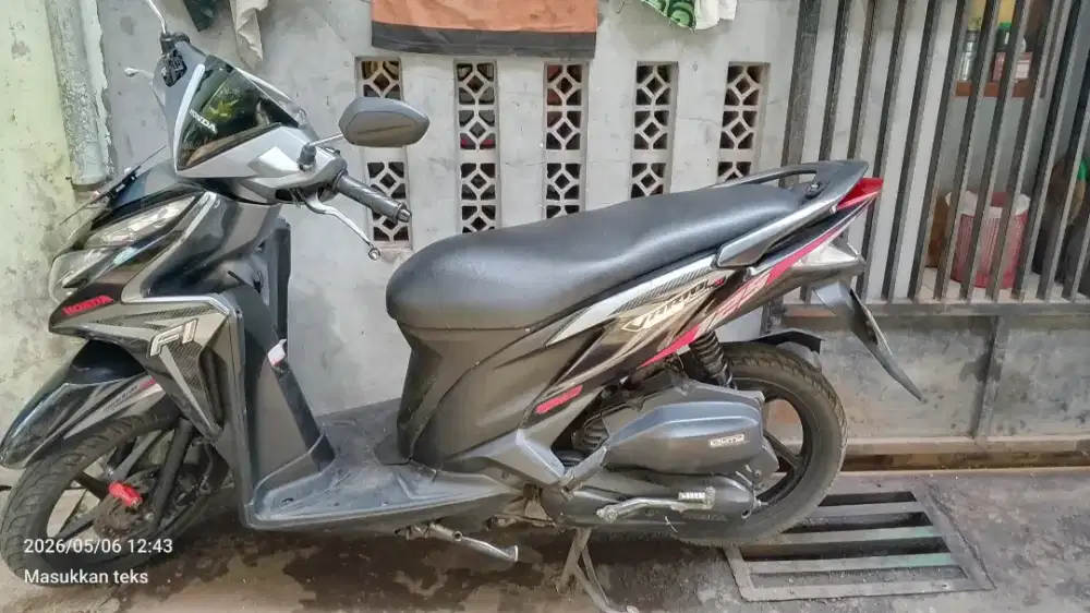 Vario CBS  KZR  125 2012   mulus standran rapih