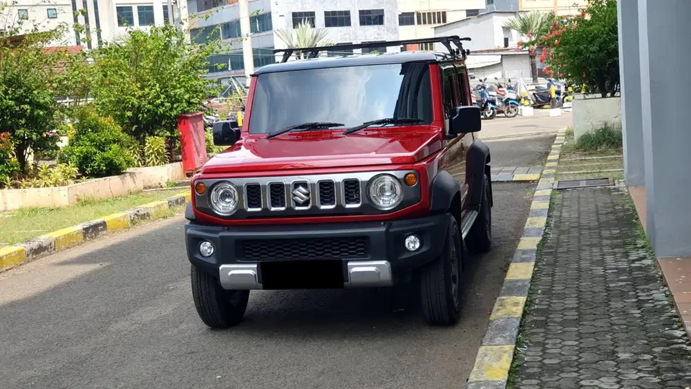 Km 2rb suzuki jimny 4x4 5 door 2024 pakai 2025 merah
