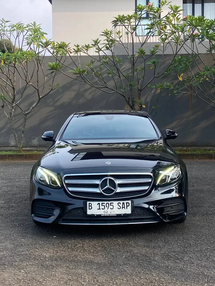 GARANSI MESIN!!Mercedes benz E300 Amg Panoramic