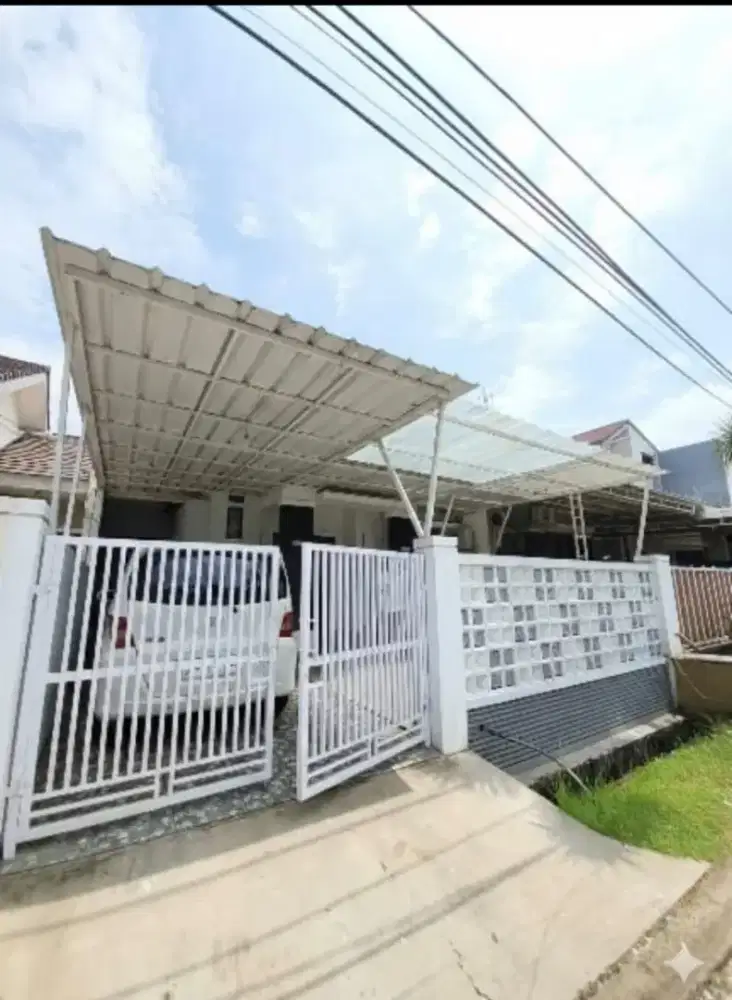 Jual Rumah Cakep Cluster Aralia
Kota Harapan Indah Bekasi
