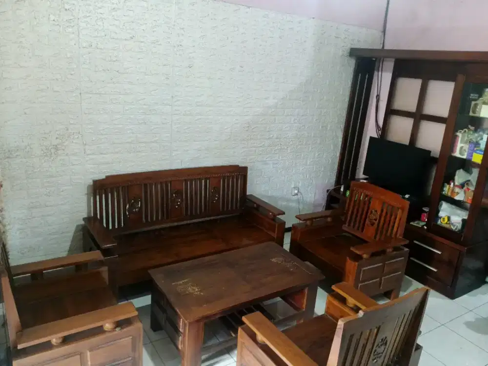 1 Set Meja kursi jati + buffet + 1 set springbed susun sorong