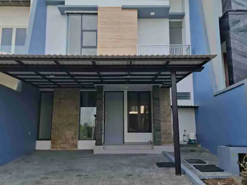 Best Deal Pakuwon City! Rumah Luas 240m², 4+1 KT, Harga di Bawah 4M