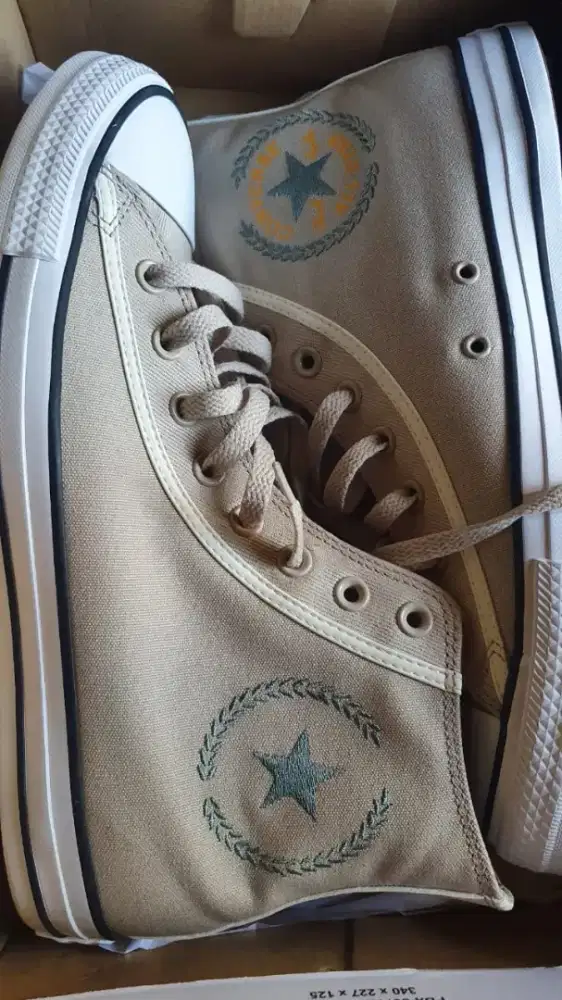 Sepatu converse size 44,new,lok bogor utara