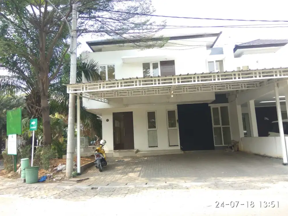 DIJUAL RUMAH BESAR LOKASI TERBAIK JUAL PALING MURAH DI GREEN COURT CENGKARENG