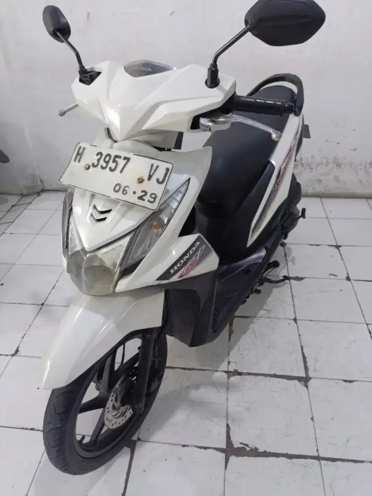 beat 2014 warna putih