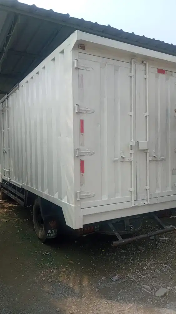Isuzu Elf 2018 Bensin
