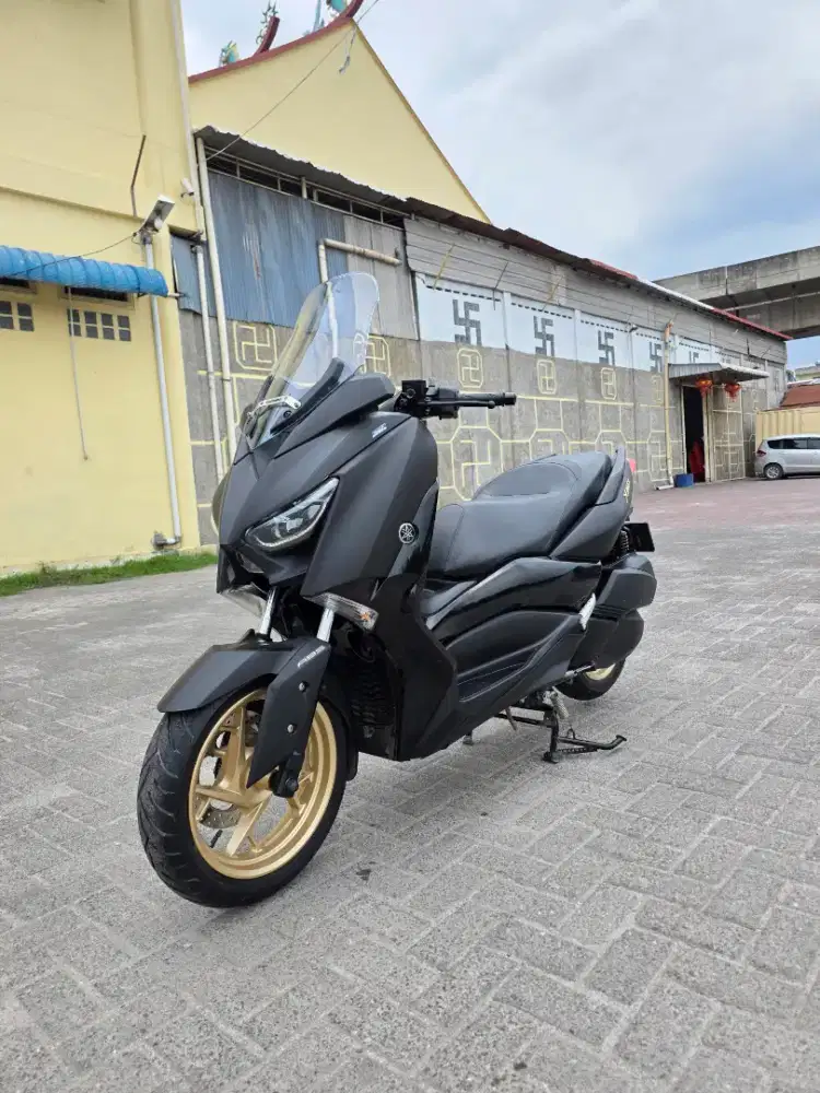 Yamaha Xmax Hitam 2020