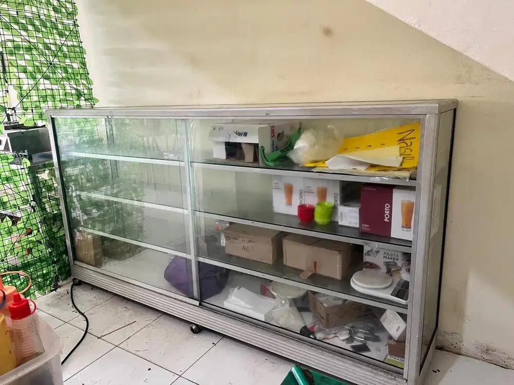 Etalase Warung 2 Meter