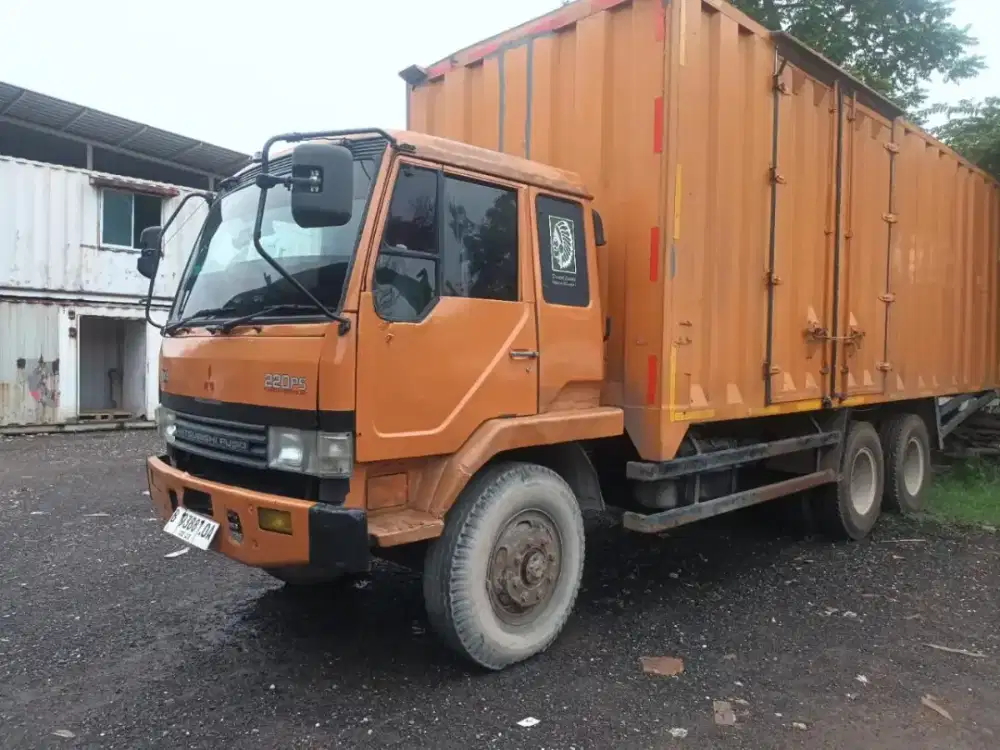 Mitsubishi Fuso FN 517 ML 2  Tronton