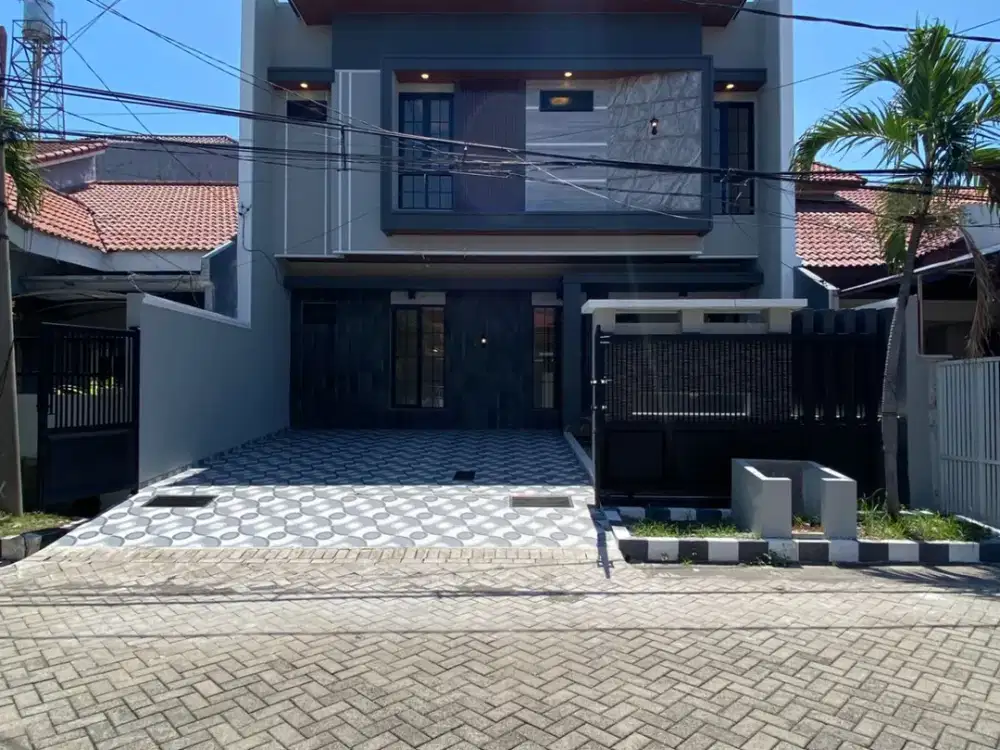 Rumah Baru Gress Lebar 10 yg sudah mulai Jarang ada, Kawasan Manyar Tengah Kota