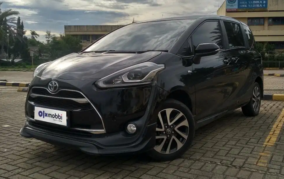TDP 10JT, Toyota Sienta 1.5 Q Bensin-AT Hitam 2019